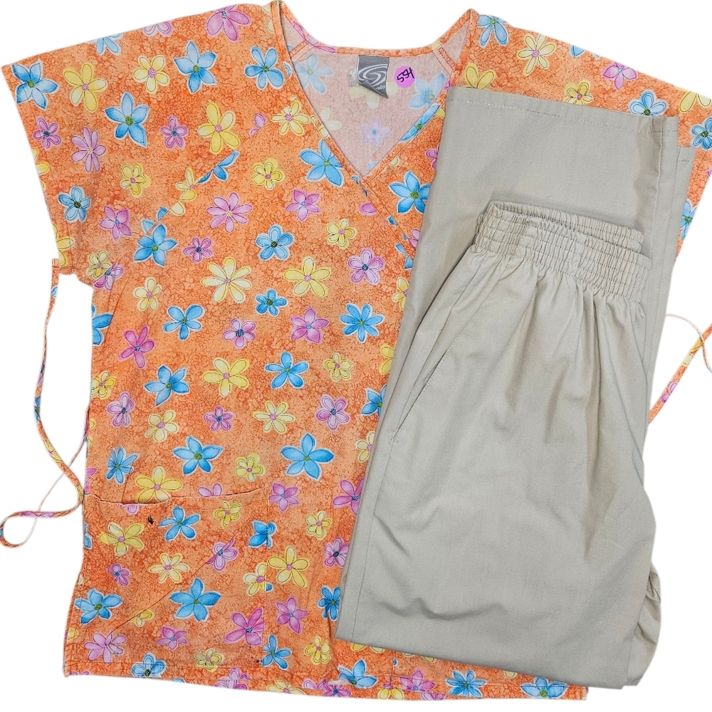 Flowers Scrub Set